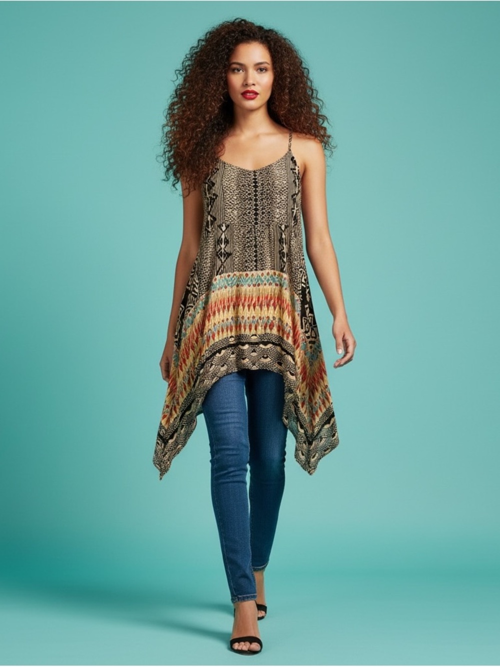 California Moonrise Tribal Sharkbite Hem Top Size M